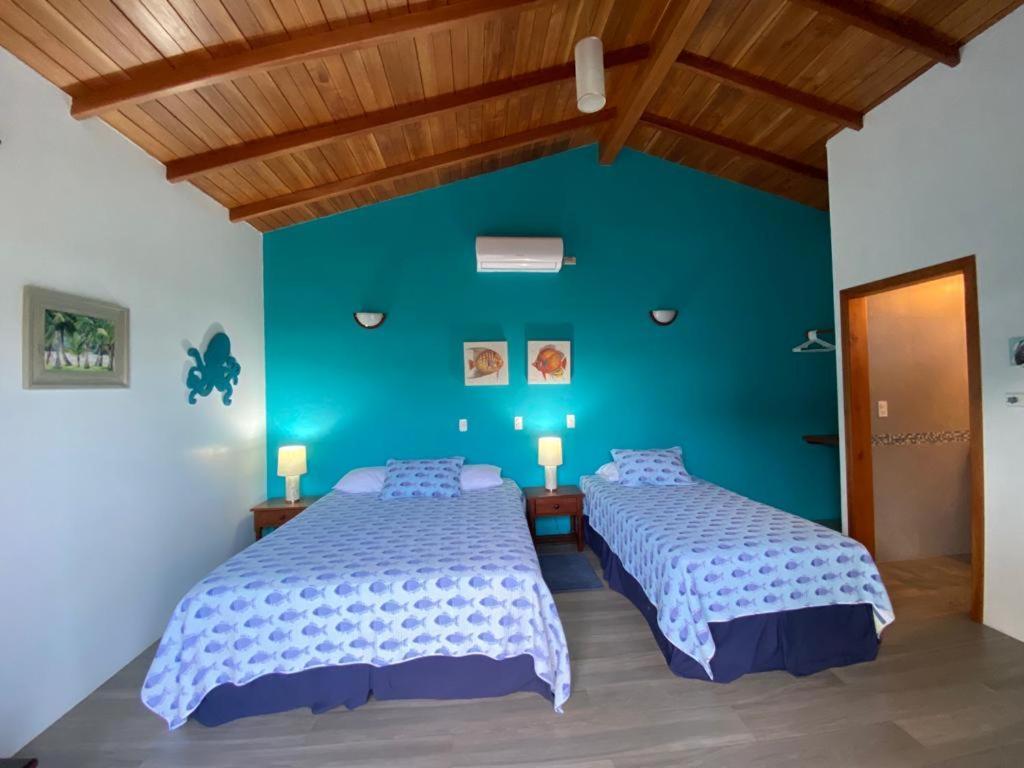 The Isabela Beach House Puerto Villamil Luaran gambar