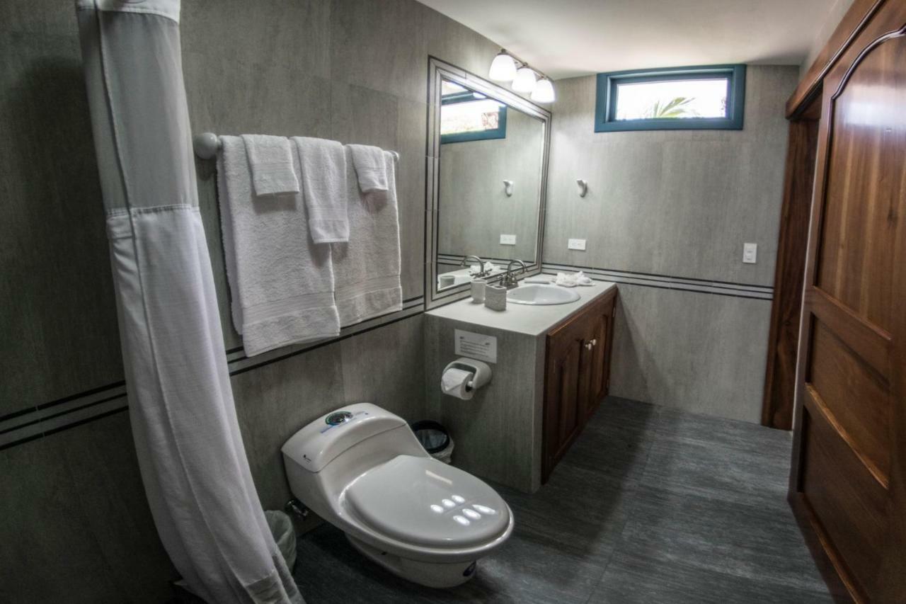 The Isabela Beach House Puerto Villamil Luaran gambar